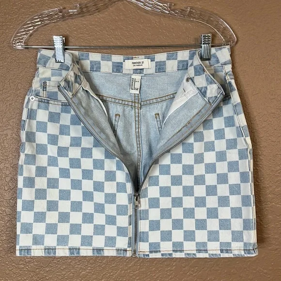 Medium forever 21 checkered denim skirt - Picture 2 of 4